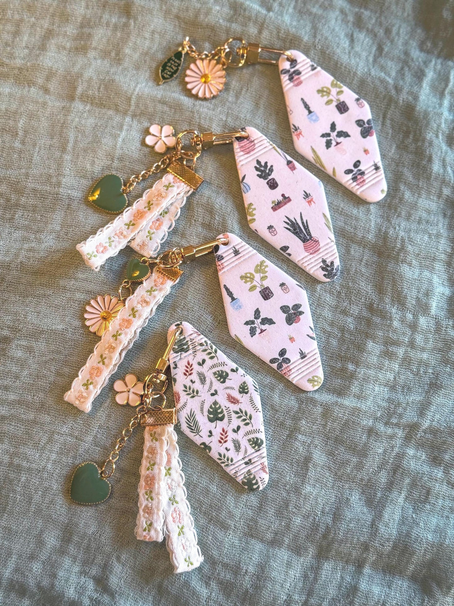 Flower Pot Motel Keychain, Polymer Clay, gold keychain set with flower and heart accents