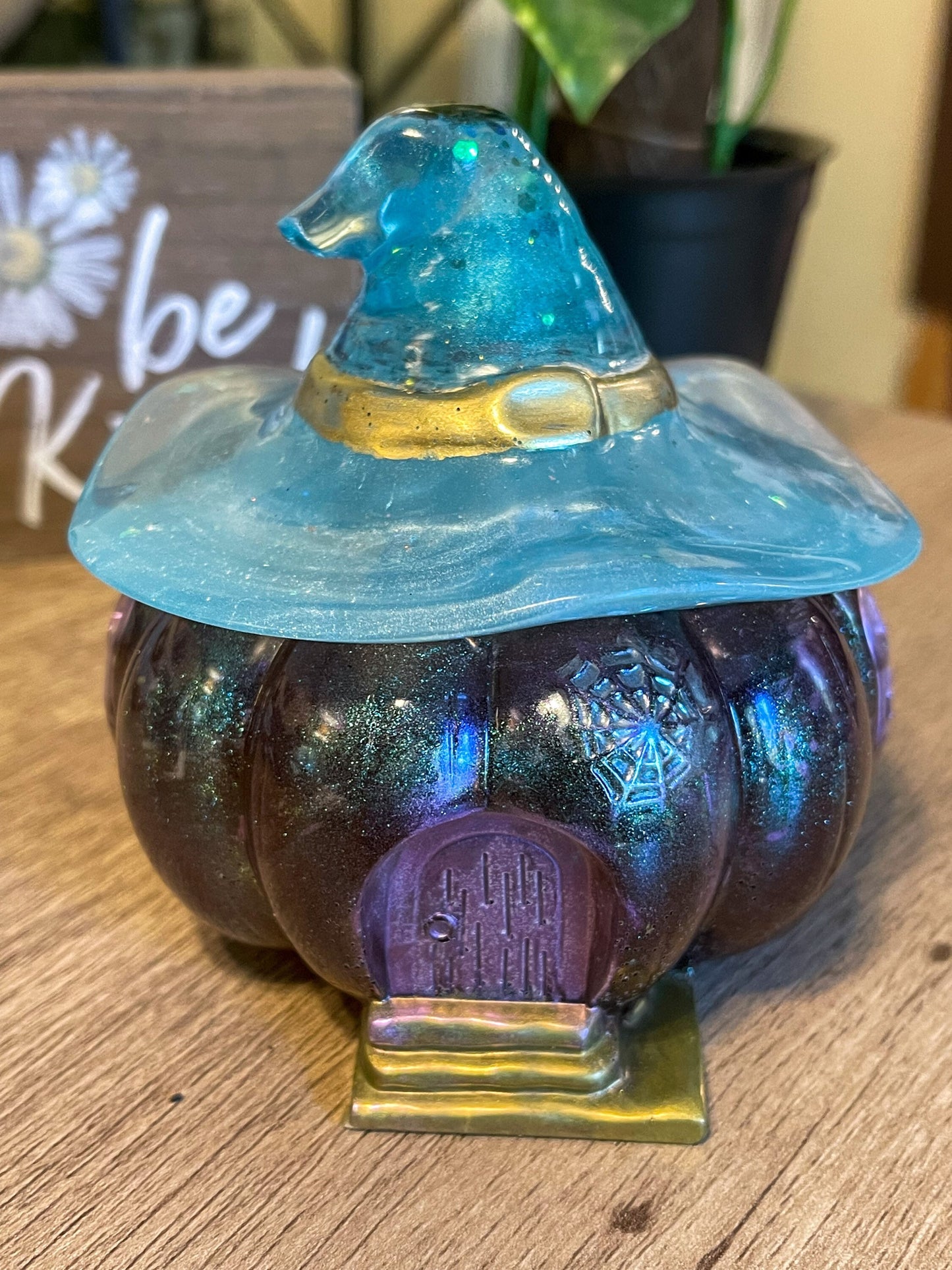 Light up Pumpkin Jar with witches hat