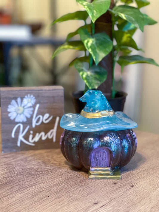 Light up Pumpkin Jar with witches hat