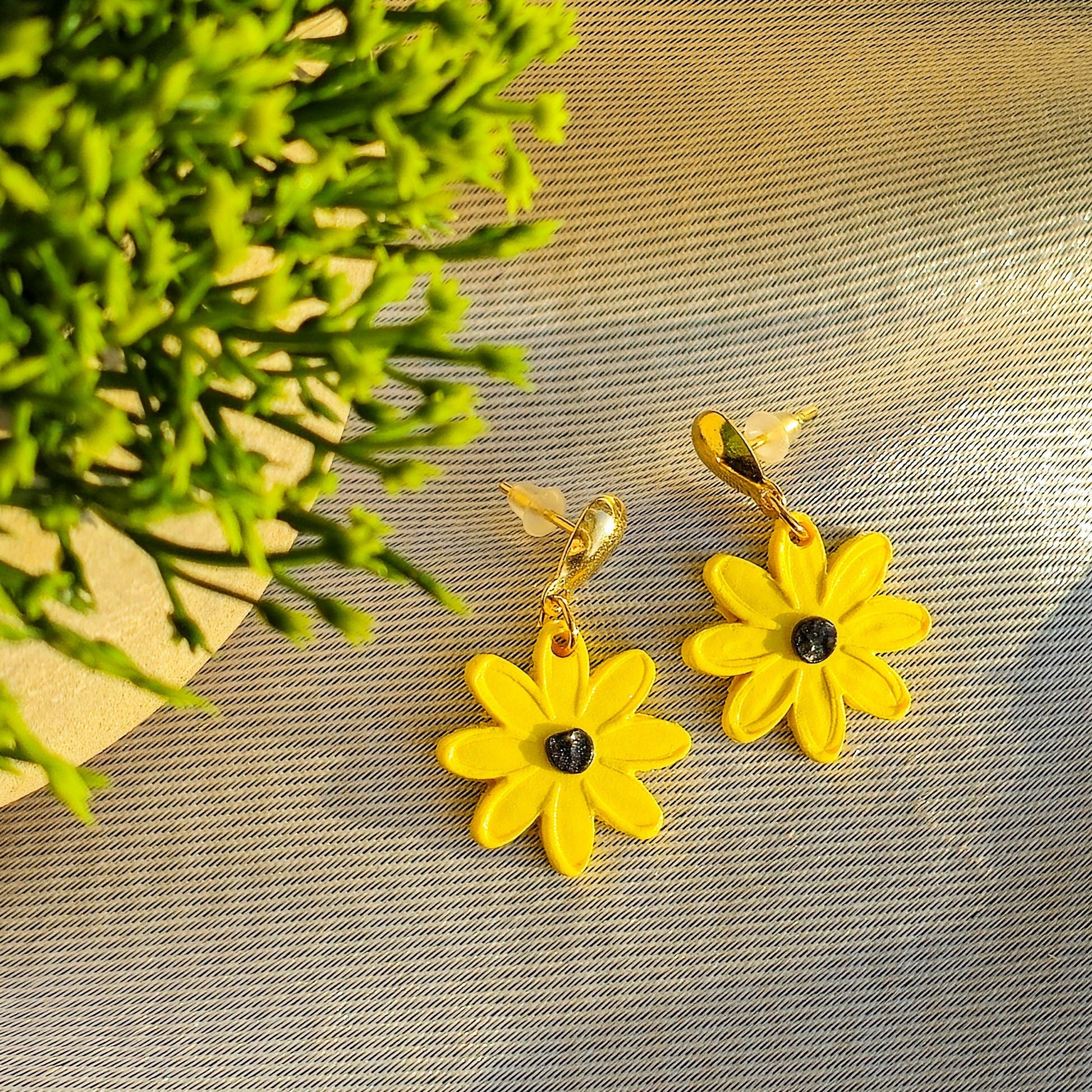 Yellow Daisy earrings, Polymer Clay Earrings, Dangle gold earrings , dressy or casual jewelry