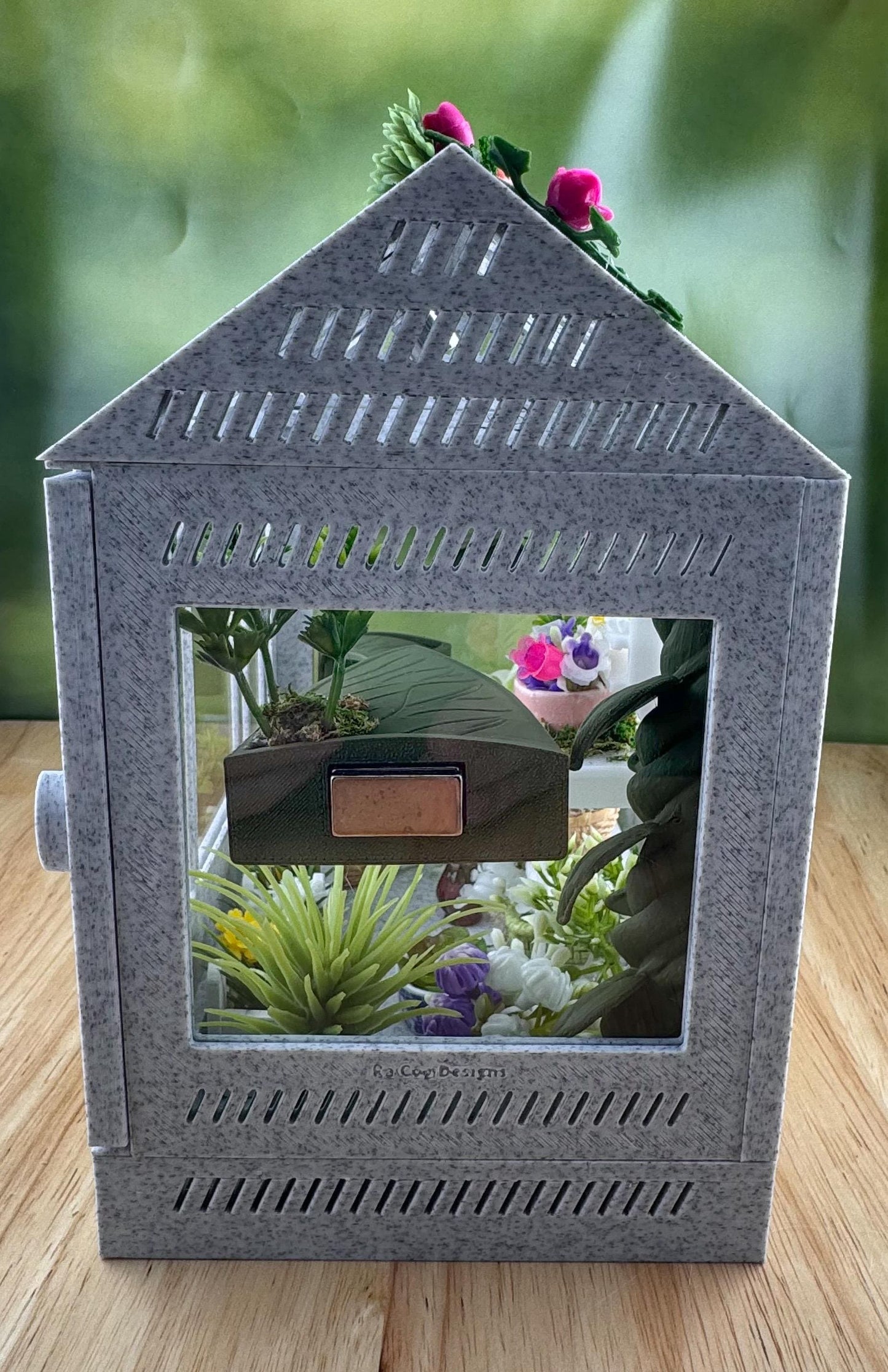 Decorated Greenhouse Jumping Spider Enclosure, Magnetic Front and top opening - Black Marble