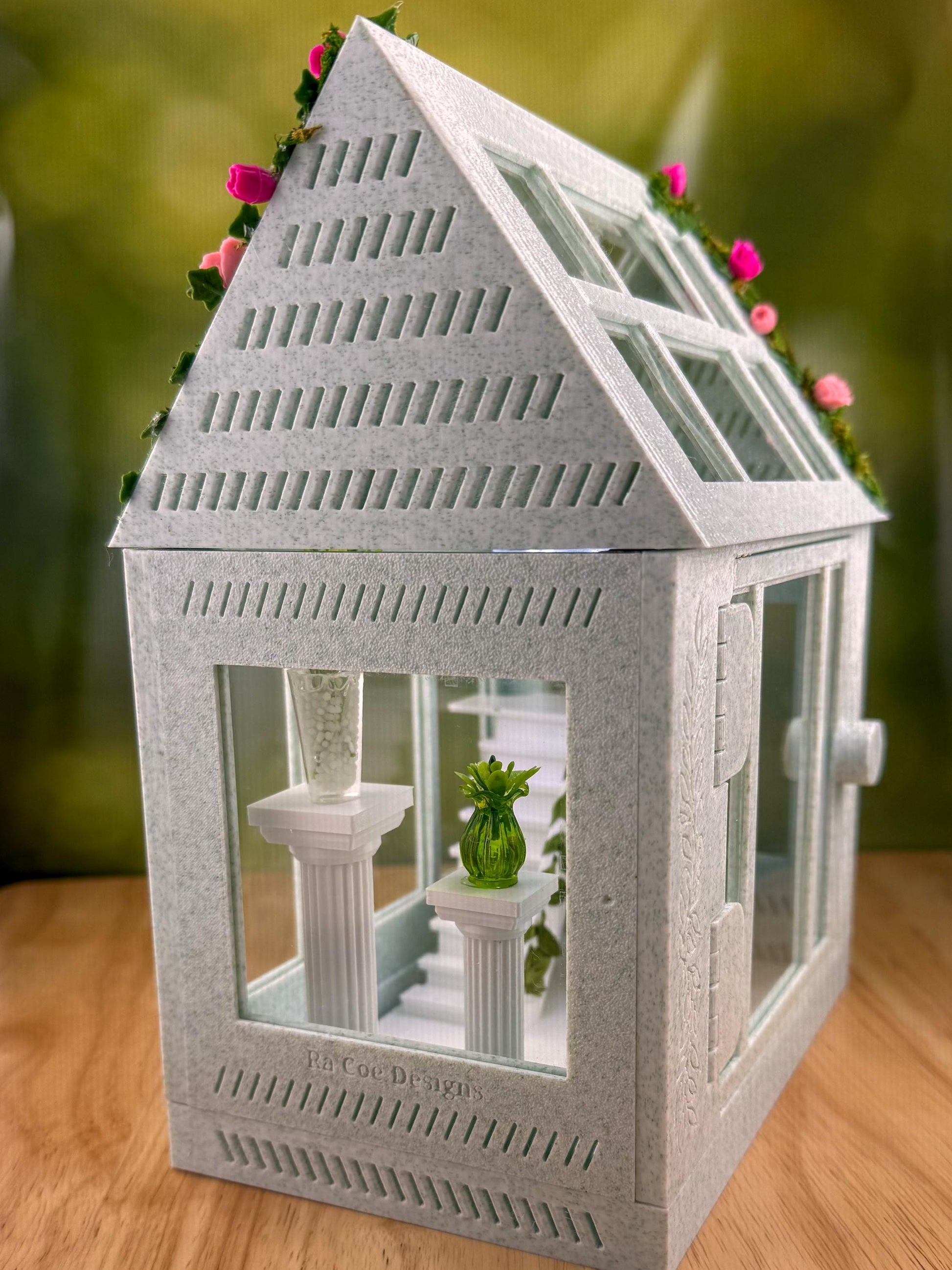 Decorated Greenhouse Jumping Spider Enclosure, Magnetic Front and top opening - Green Marble