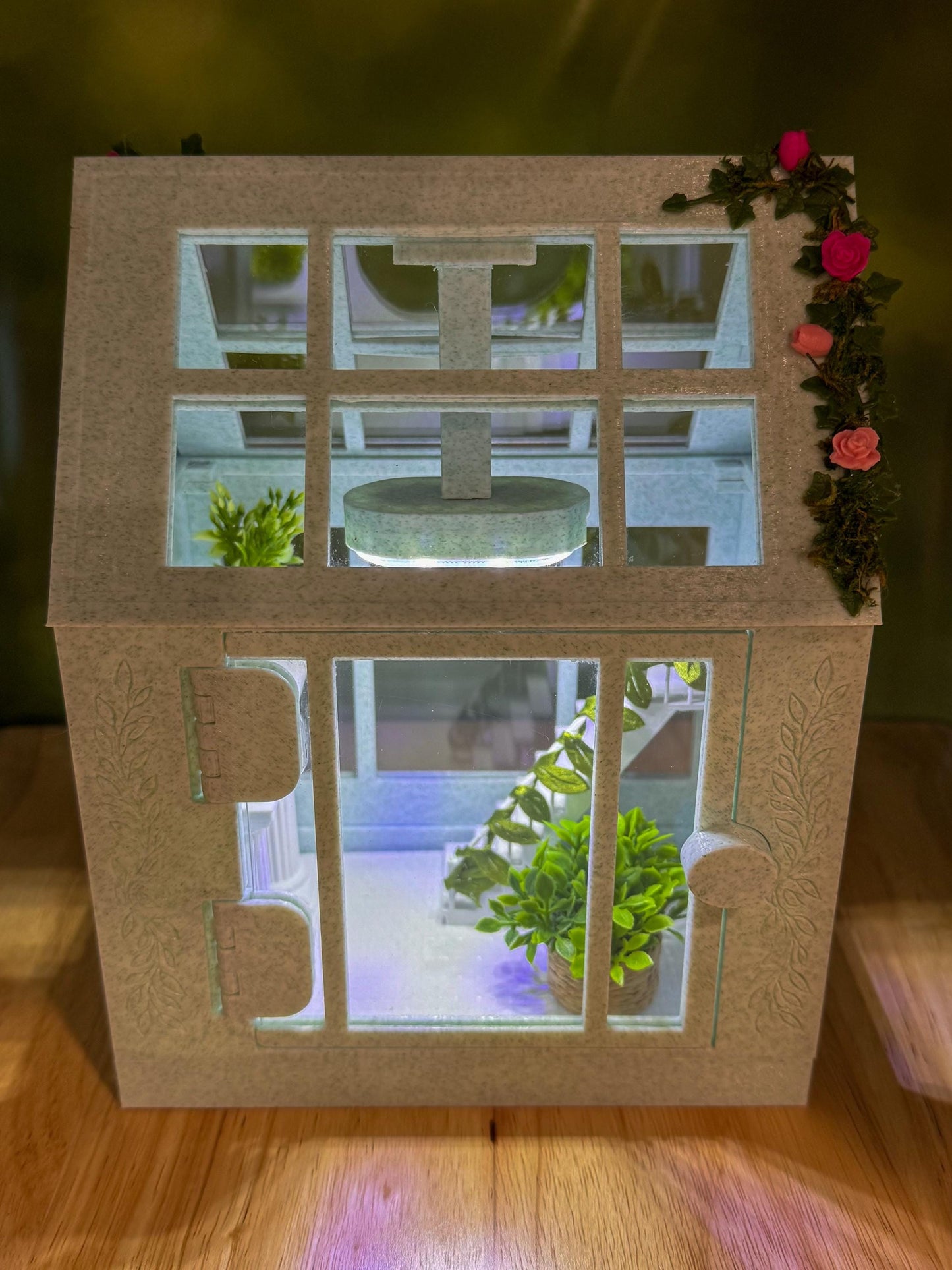 Decorated Greenhouse Jumping Spider Enclosure, Magnetic Front and top opening - Green Marble