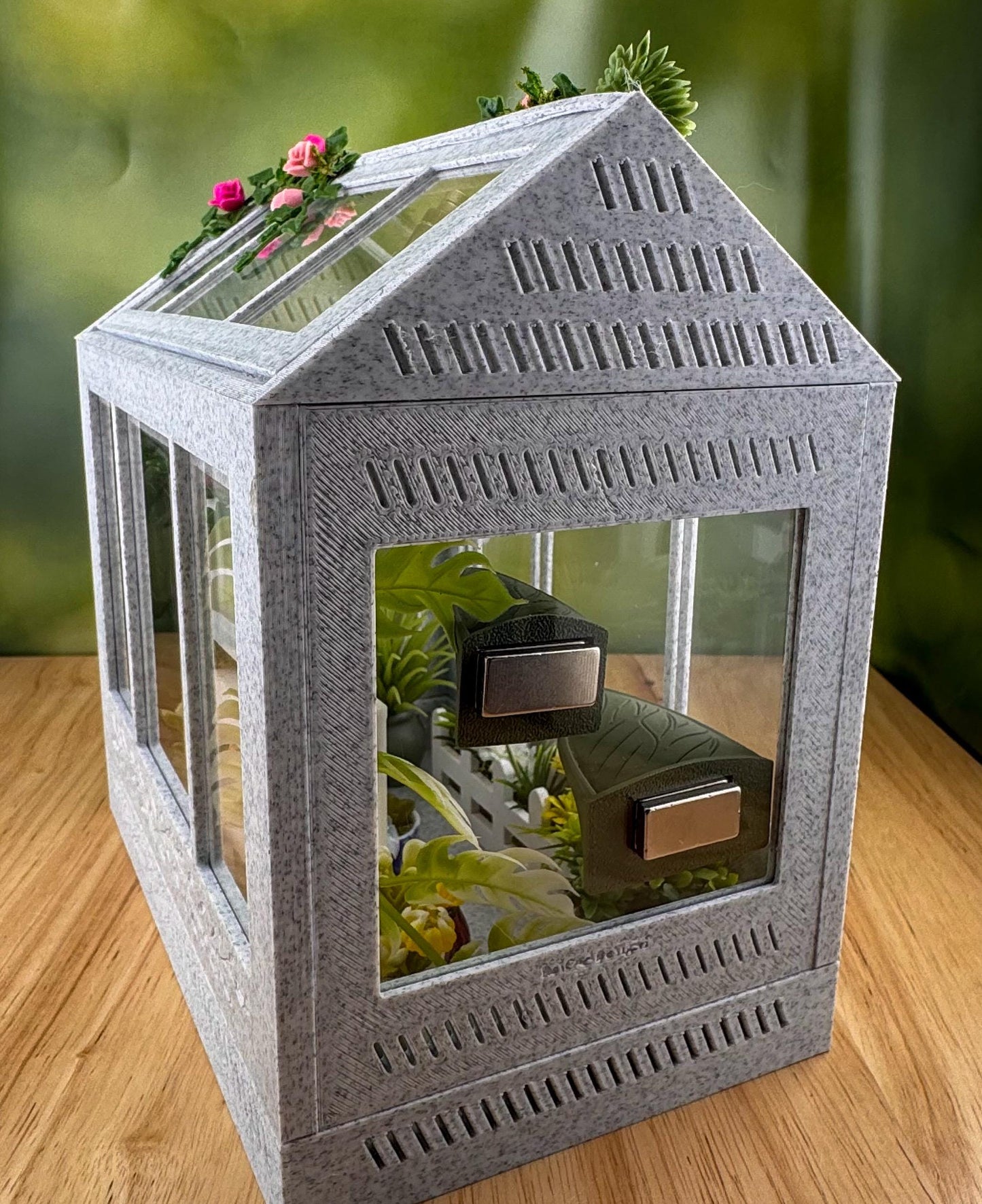 Decorated Greenhouse Jumping Spider Enclosure, Magnetic Front and top opening - Black Marble