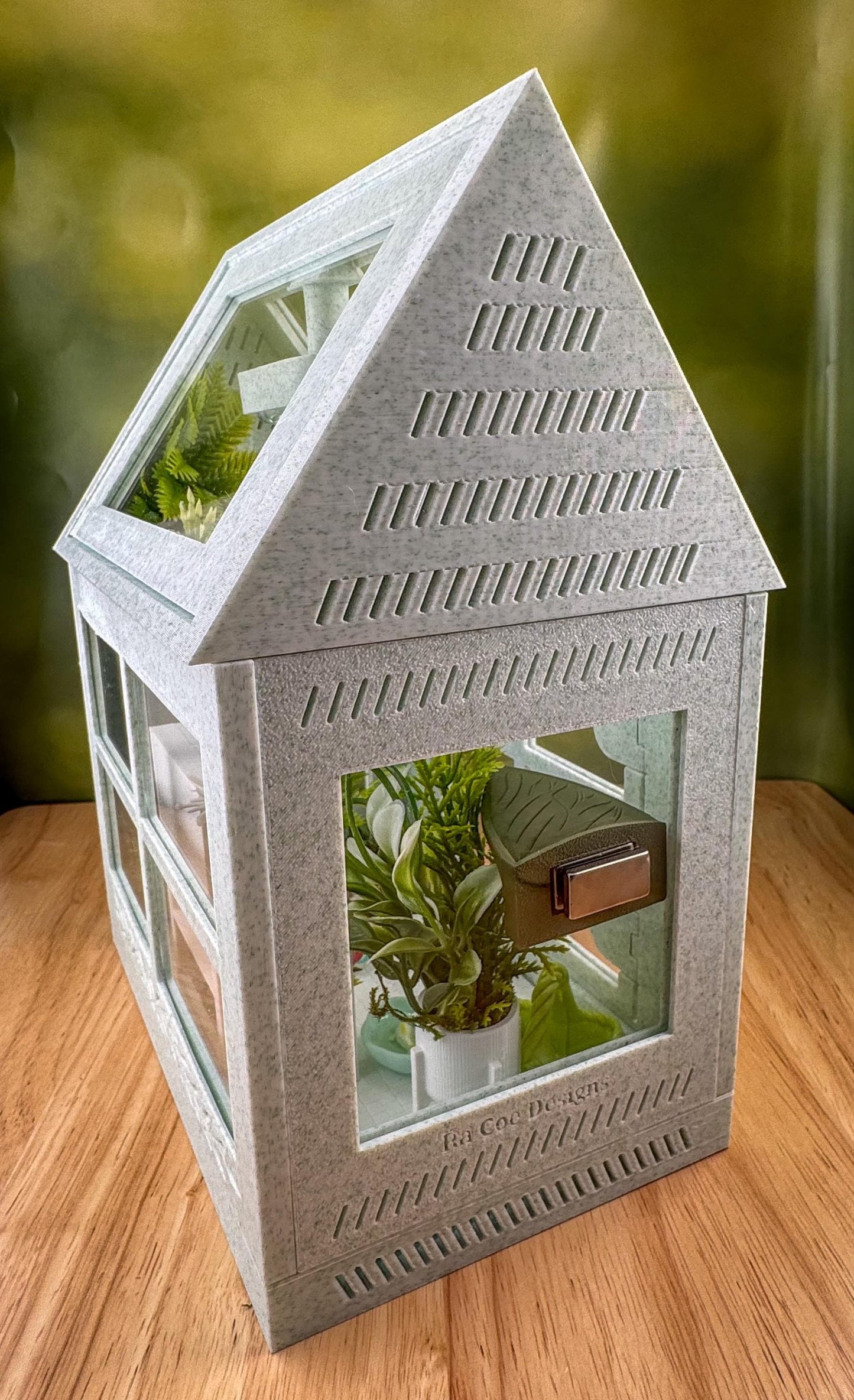 Decorated Jumping Spider greenhouse Enclosure, Magnetic Front and top opening - Green Marble