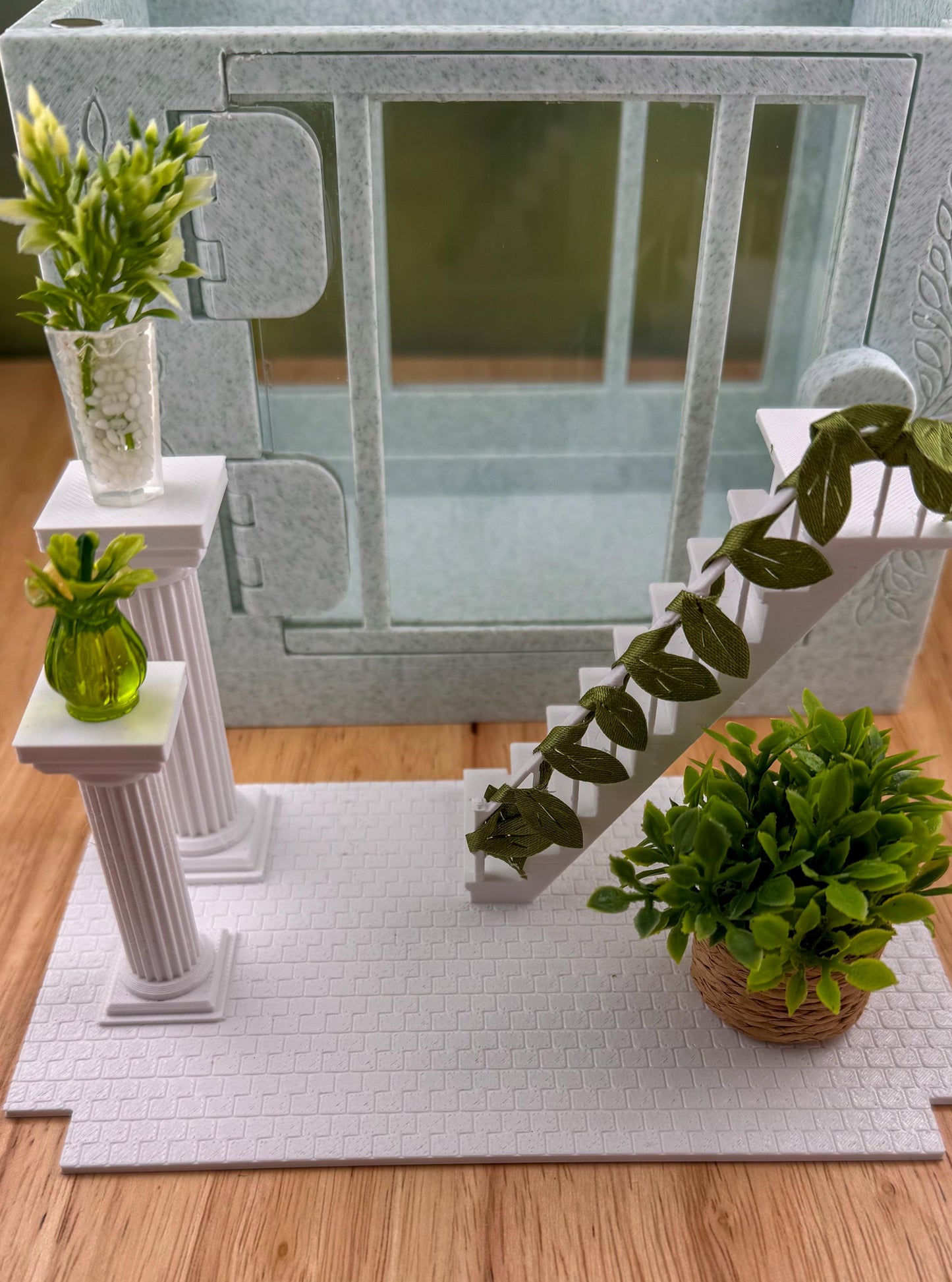Decorated Greenhouse Jumping Spider Enclosure, Magnetic Front and top opening - Green Marble
