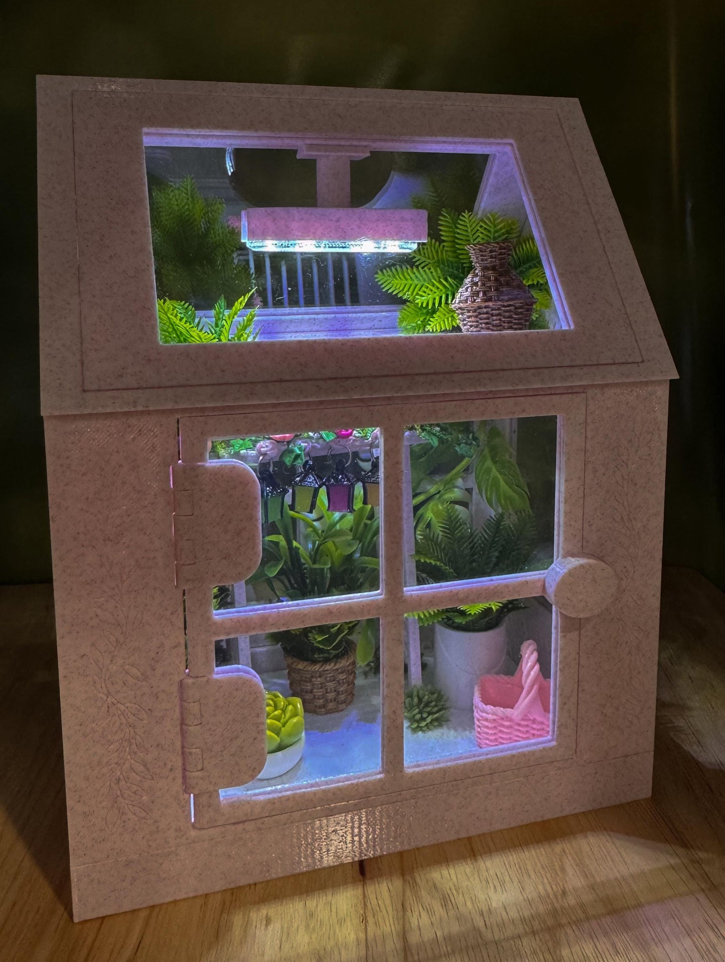 Decorated Jumping Spider greenhouse Enclosure, Magnetic Front and top opening - Pink Marble