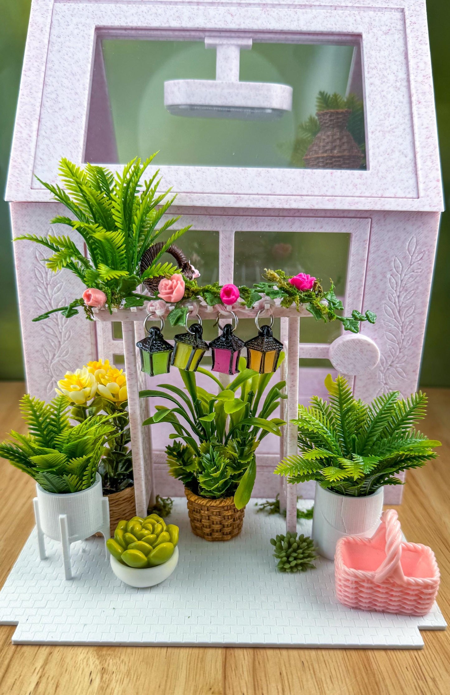 Decorated Jumping Spider greenhouse Enclosure, Magnetic Front and top opening - Pink Marble